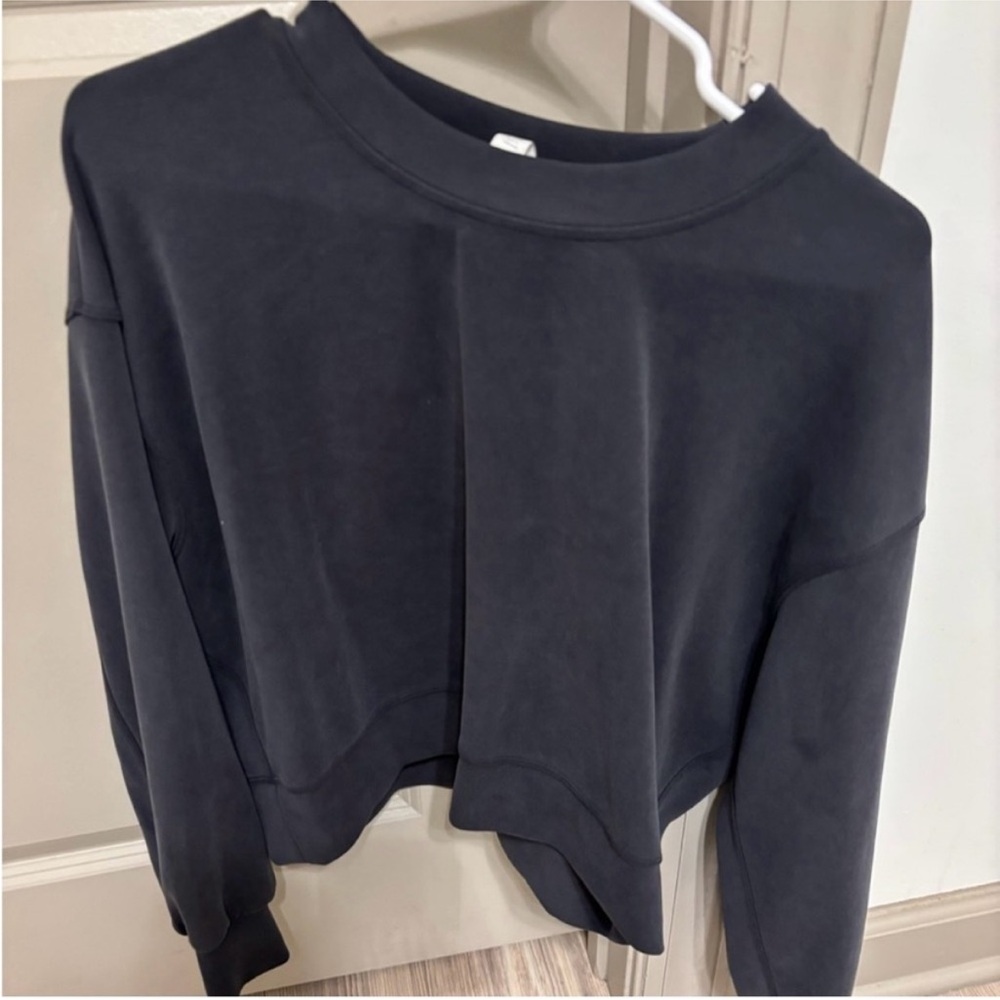 Lululemon sweatshirt